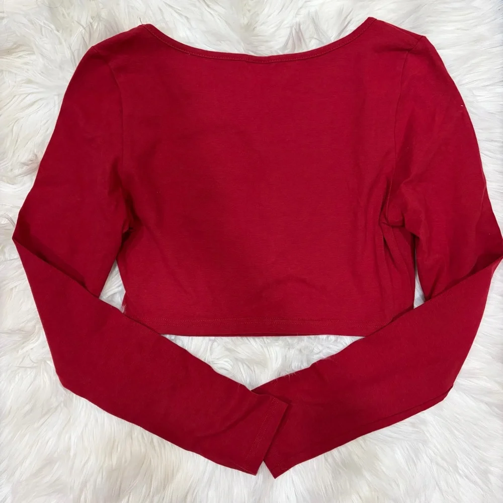 NWOT Maroon red cropped long sleeve top